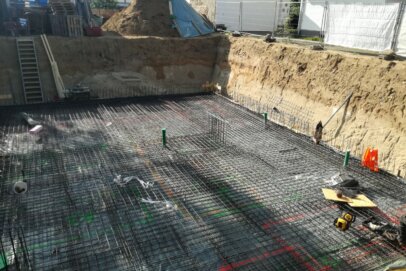 Baugrube vom Neubau Einfamilienhaus in Mühlheim am Main (Hessen)