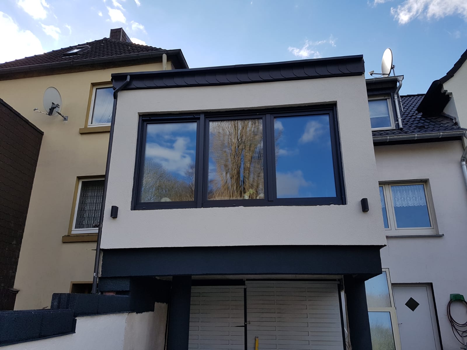 Frontalansicht (nach Fertigstellung) Anbau eines Einfamilienhauses bei Dortmund (NRW)