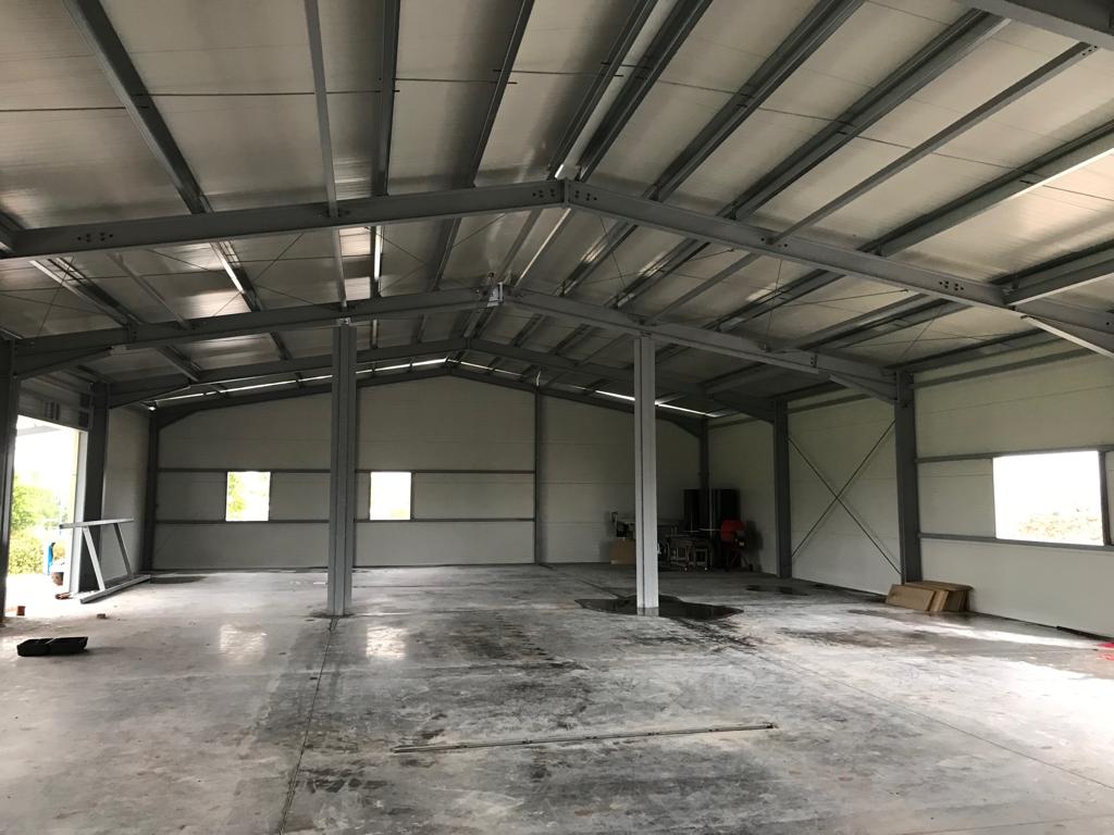 Innenansicht einer Neubau Halle in Erlangen (Bayern)